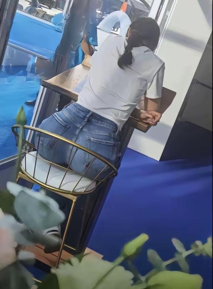 烦的不是巴结是巴结的姿势太难看内卷太疯狂公司阴盛阳衰早成既定事实本