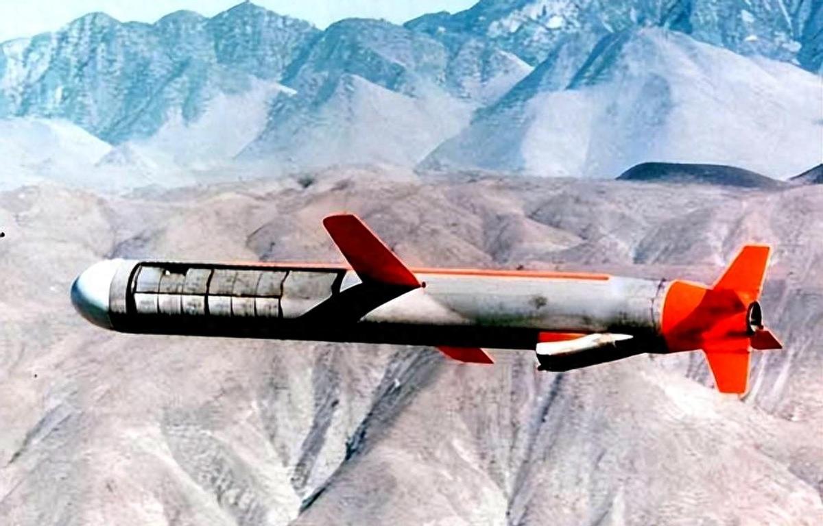 解放军优势要没了？2027年美军或拥有4种高超武器，战略劣势逆转我军现在为何