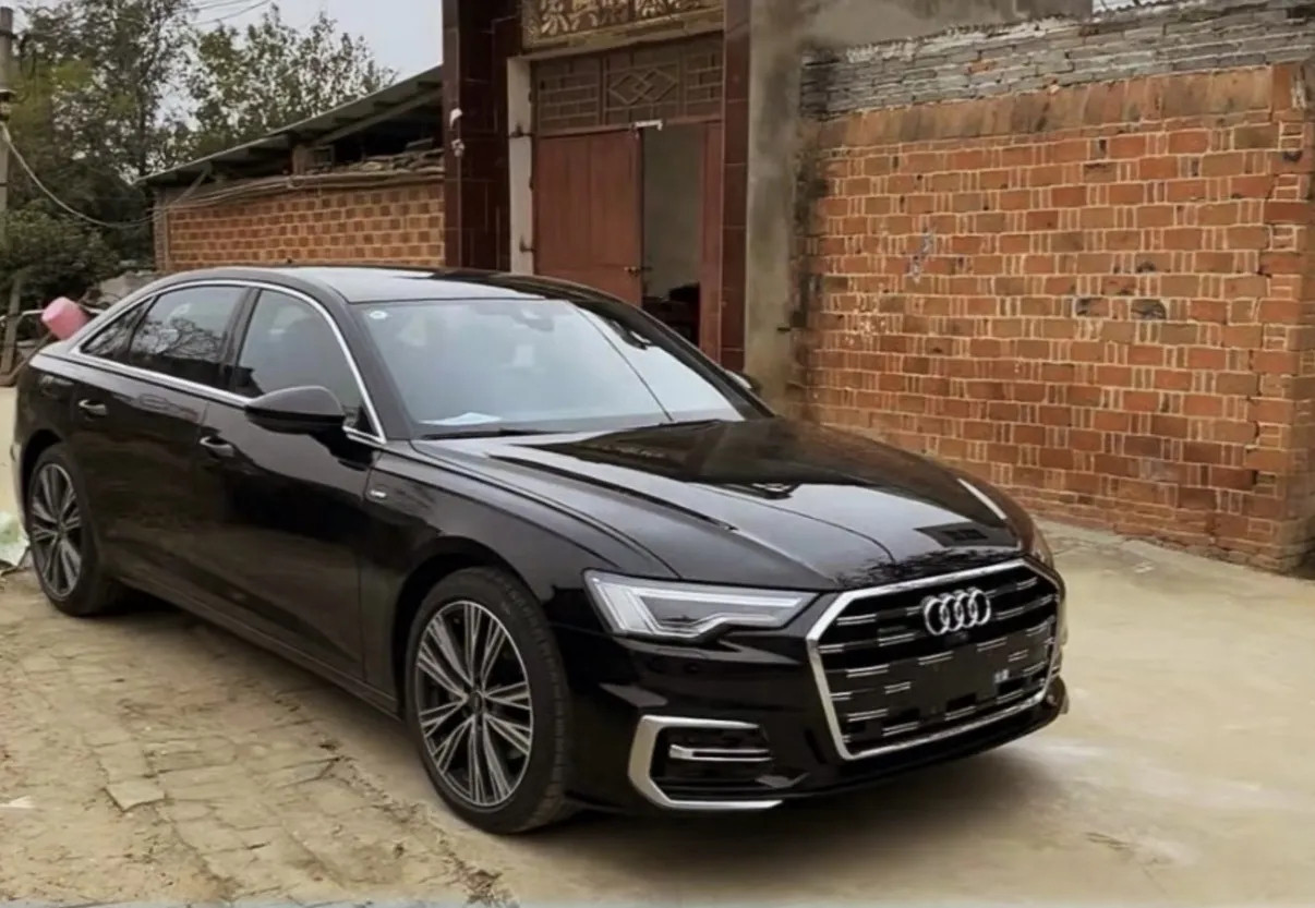 现在开奥迪a6都没有排面了嘛？过年走亲戚，去了大舅家里，被表哥嘲讽了！说我开40