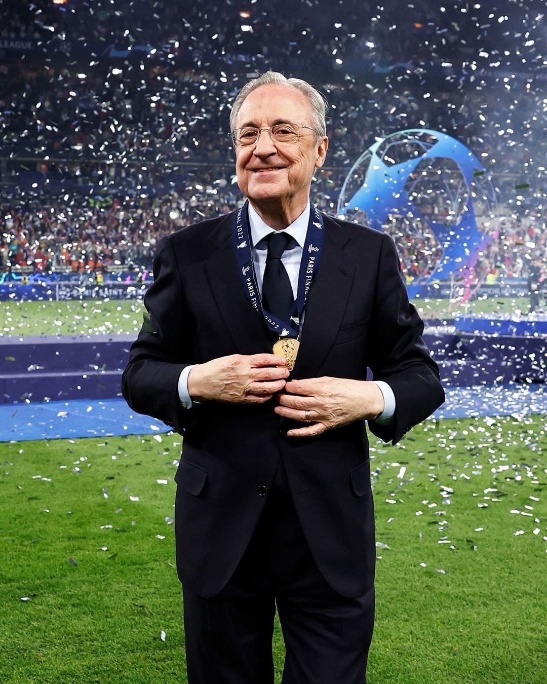 阿斯：皇马即将与阿联酋航空续约，目前的赞助费为7000万-8000万欧，新合同每