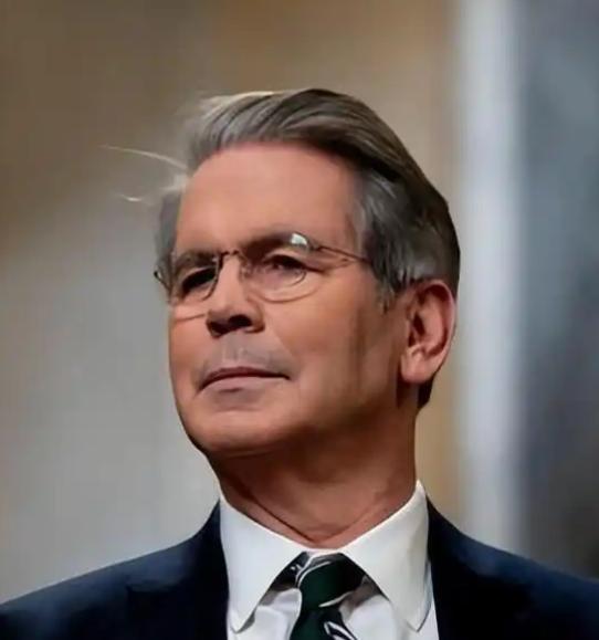 惊讶！特朗普要炒贝森特“鱿鱼”？11月19日，特朗普在华盛顿举办的美沙投资论坛上