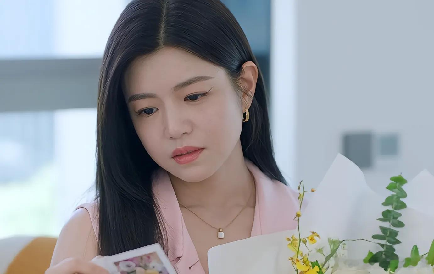 陈妍希新剧的眼线是不是陈晓毒唯化的？？