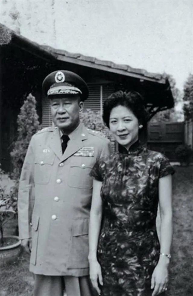 1986年，白崇禧的女儿偷偷潜回大陆，在桂林住了几日后，她找旅馆服务员结账，对方