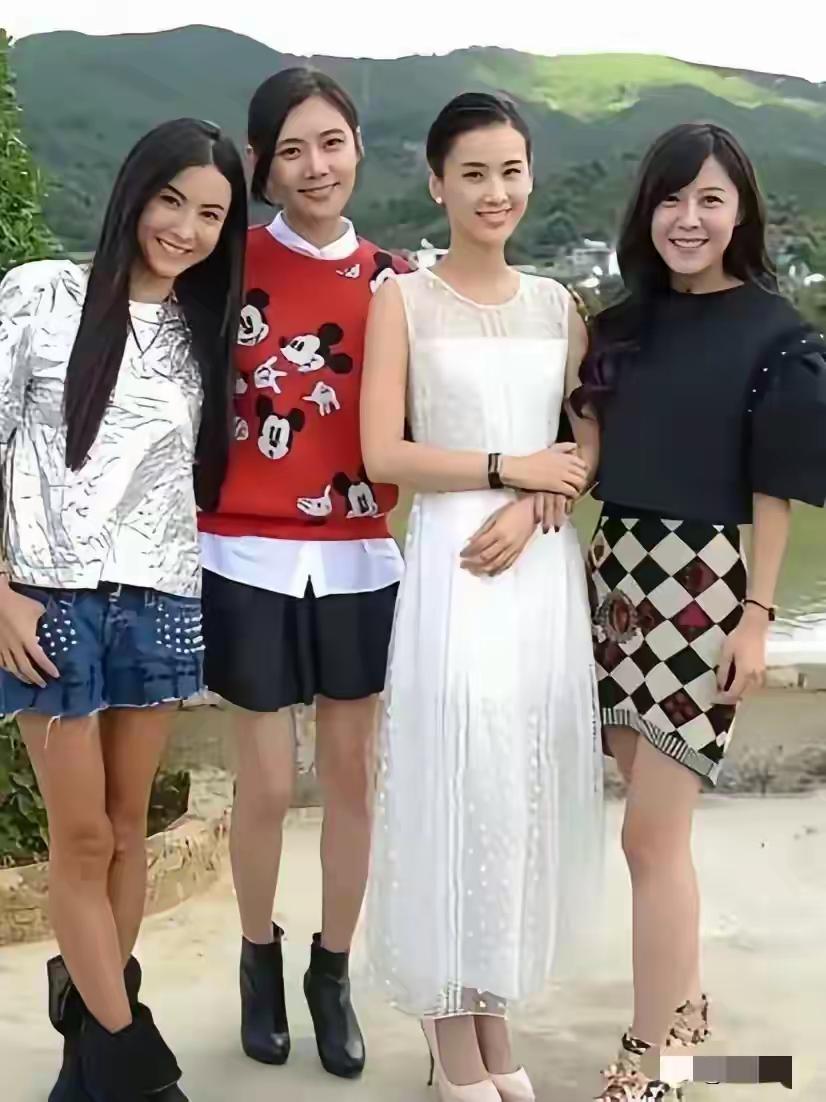 四位当年都是红极一时明星，你能认出四位吗？