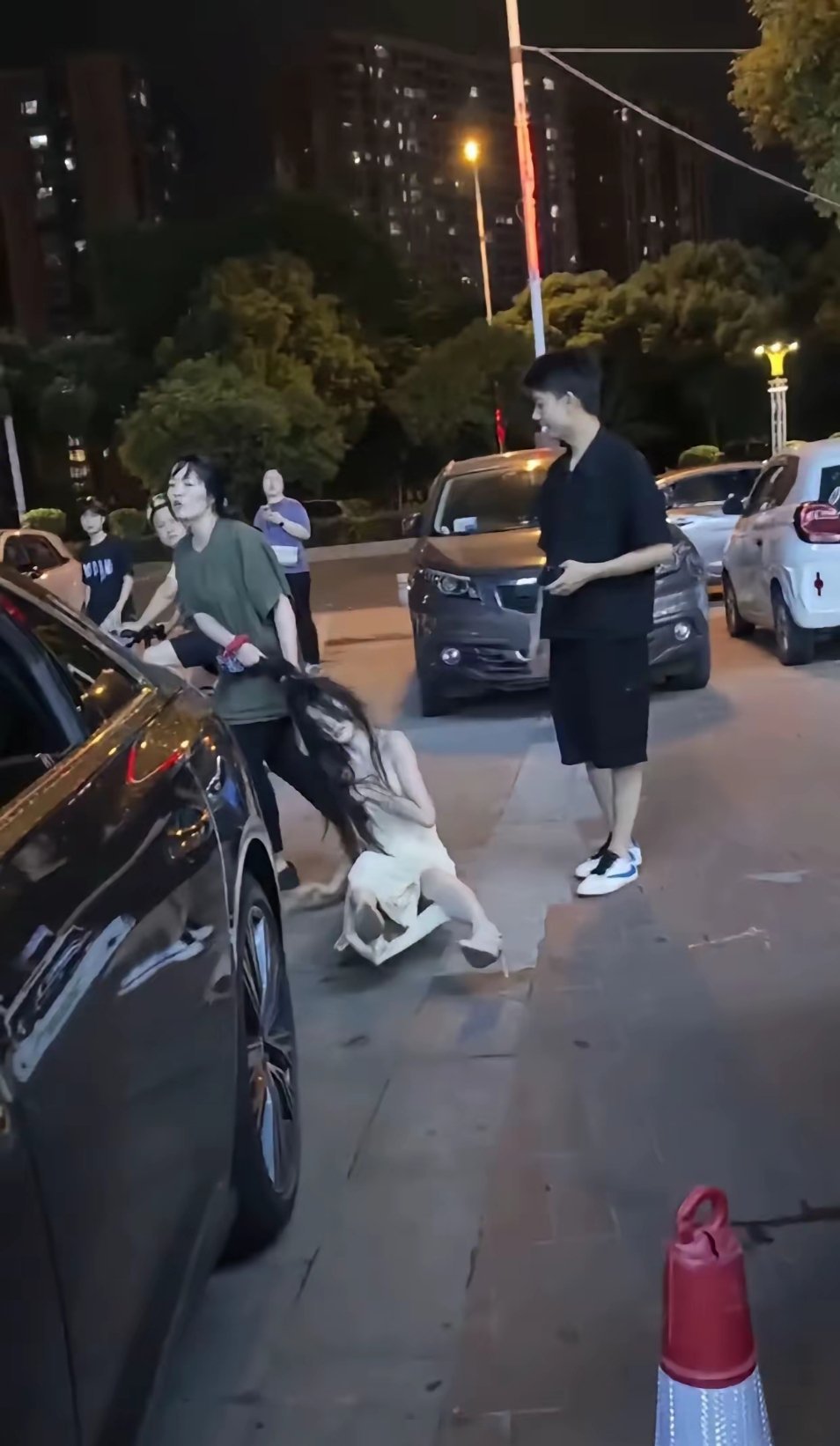 正主堵着第三者，你身边有过这种事儿吗？