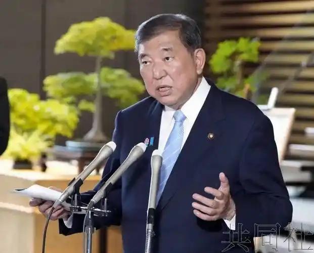 能把石破茂逼到取消8·15战败日书面声明，这就是日本的滔天民意。同时，这就完美展
