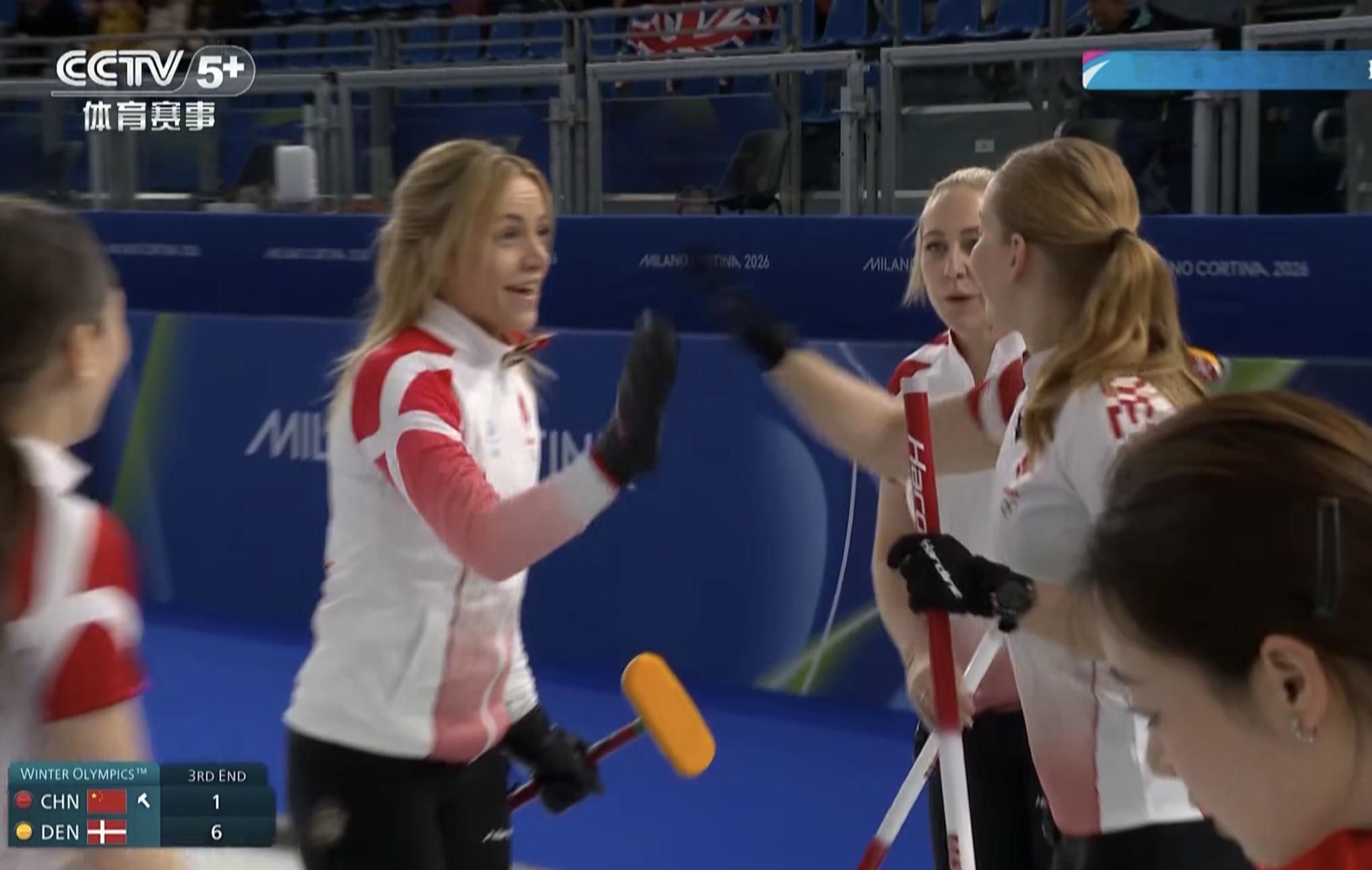 1-6落后了！这局丢了4分！中国冰壶女队vs丹麦