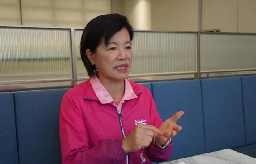 绿营向张峻抛出橄榄枝后，游淑贞出手了！就在9月27日，萧美琴前往花莲，为其绿委期