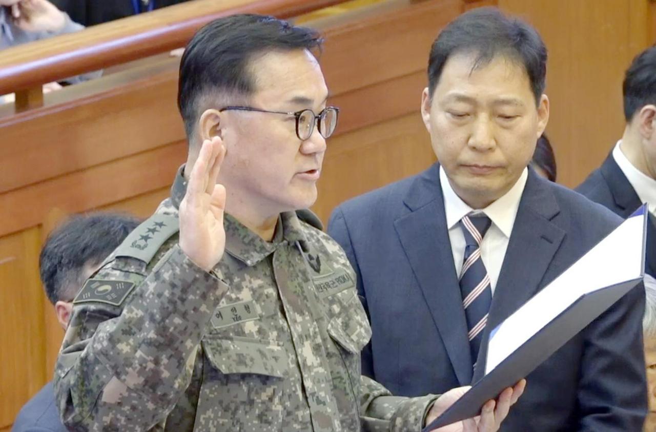 韩国中将自曝曾向尹锡悦下跪，苦劝前总统尹锡悦千万不要发动戒严尹锡悦本来是检察