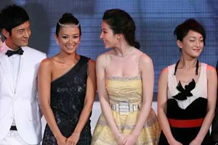 估计章子怡最不想看到的就是这张照片！​​​