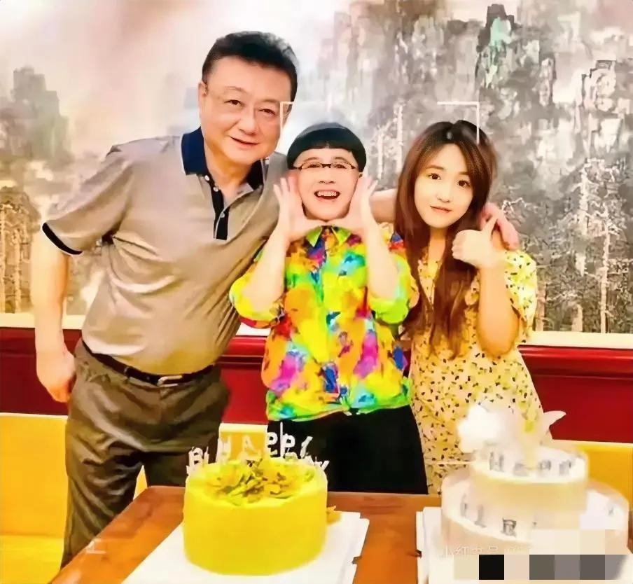 一觉醒来，喜欢金龟子和不喜欢金龟子的都沉默了，不是金龟子发型变了，也不是金龟