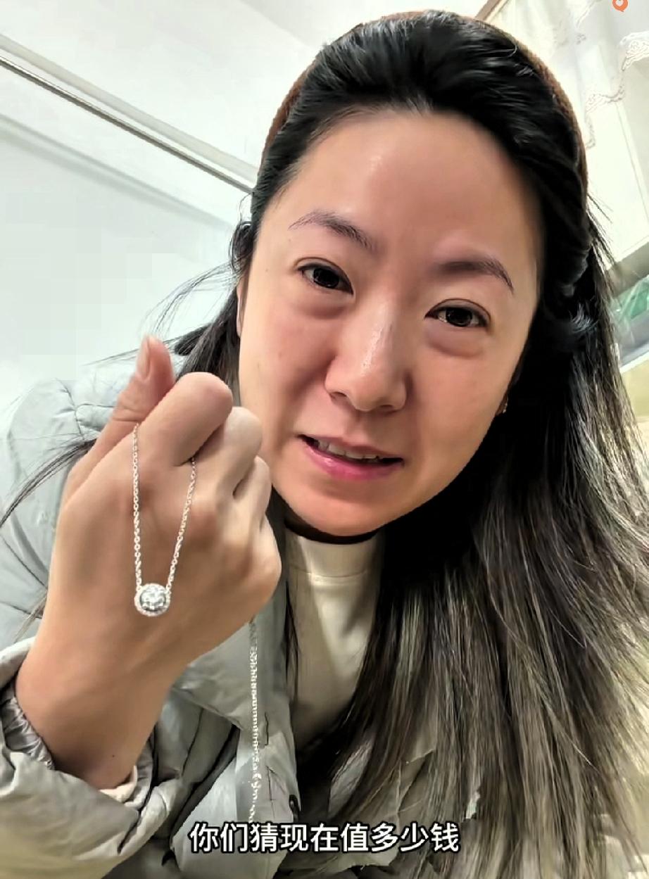 看完这个案例太有感触了！14万的钻石项链贬到200元，不是个例而是行业真相，