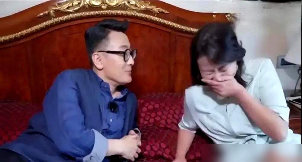 窦文涛痴迷俞飞鸿20年不结婚，一句“太聪明”彻底暴露他那点心思！他曾为她写诗