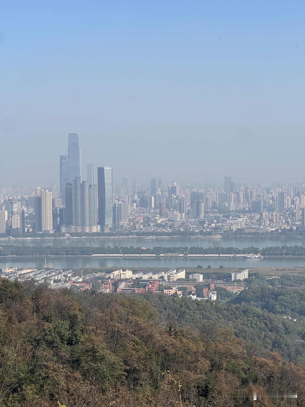 大龄女性找工作真就这么难今天面试了一家跨境电商公司，面的枯燥乏味的重复性工作，