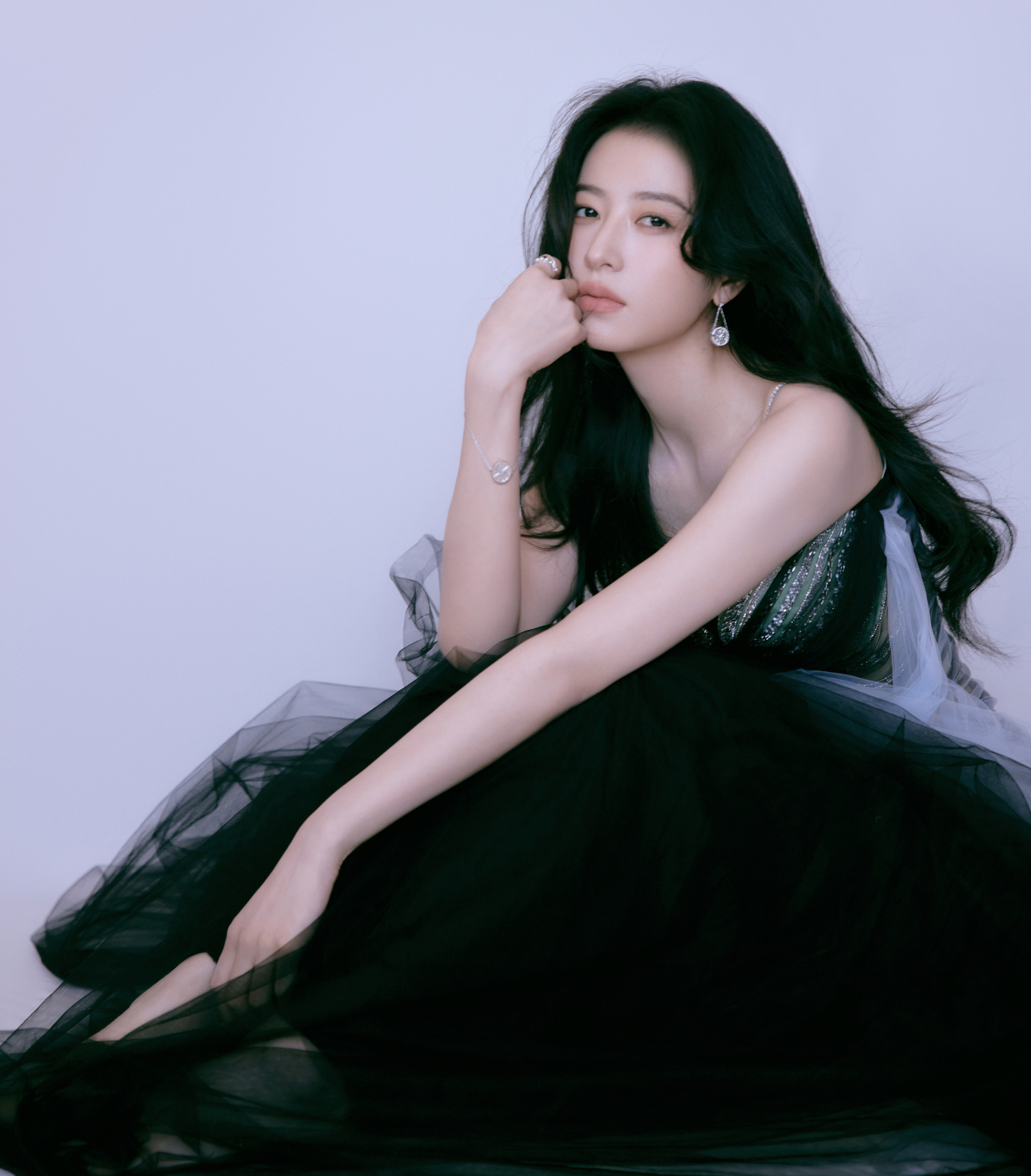 周雨彤在复制粘贴的时代，你是手写的诗