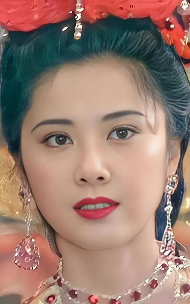 朱琳，1952年12月20日出生于北京，毕业于北京电影学院。中国国家一级女演员