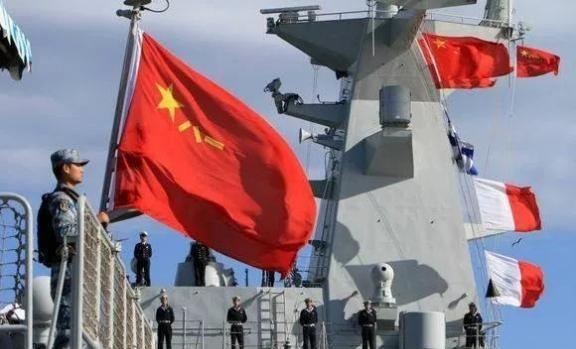 中国到底怕不怕美国呢，不用怀疑，我们真的害怕美国，试问这个星球上有哪个国家不怕美