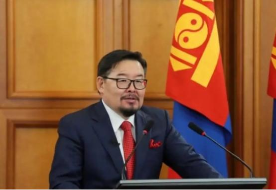 蒙古这回真是变了天！新总理刚上台，就把那些陈芝麻烂谷子的“平衡术”扔进了垃圾堆。