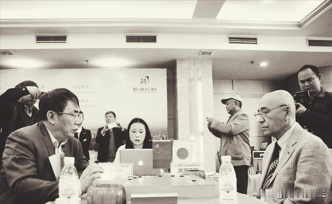 聂卫平先生去世，他生前两位缠绕一生的终极对手远道而来，送其最后一程，他们分别是顶