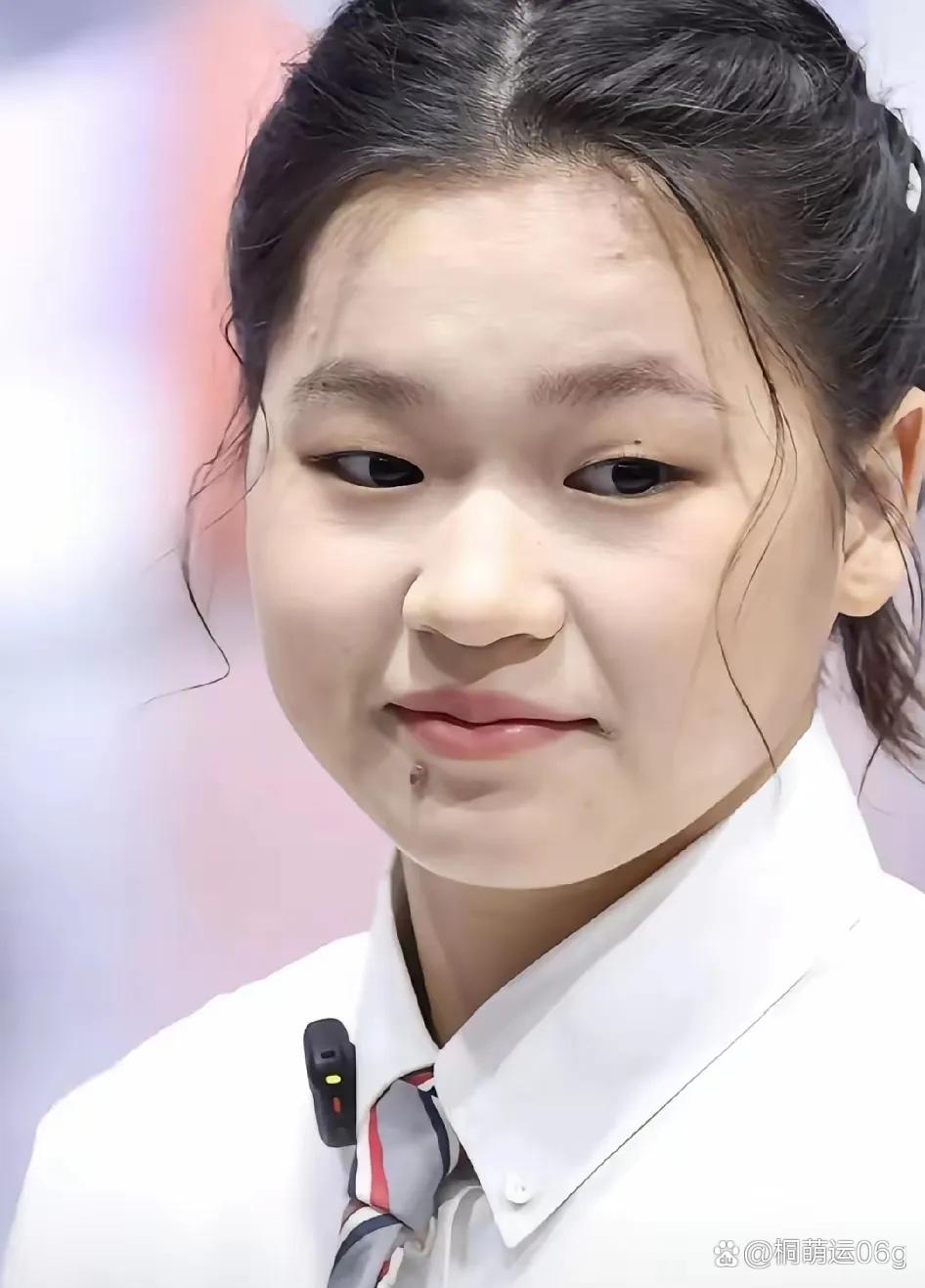 全红婵这个人，你不能细看。一细看，就会发现她跟想象中不一样。不是