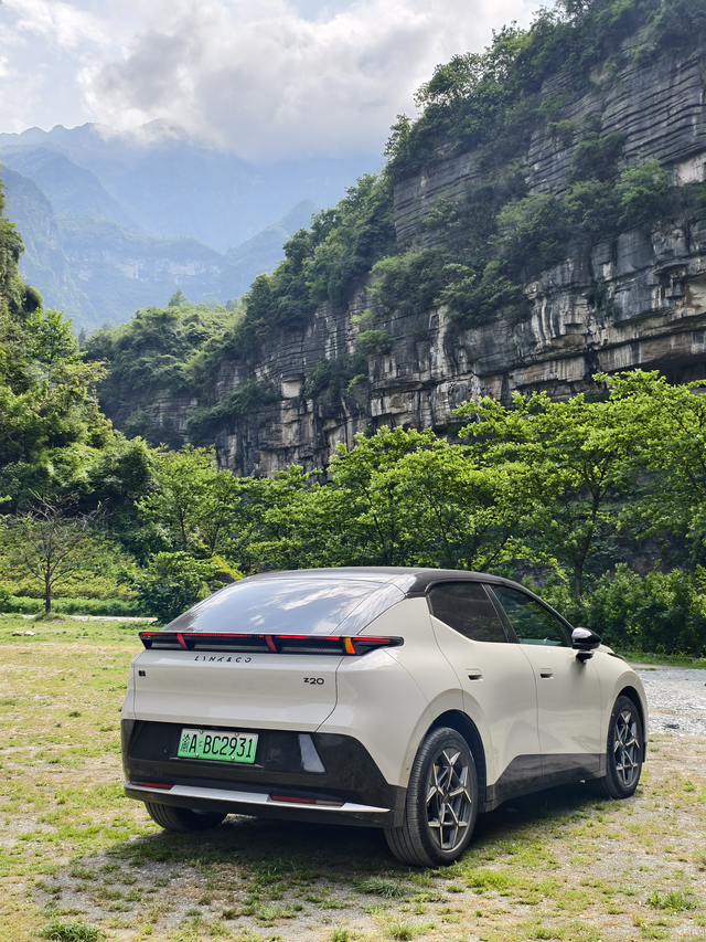 我的z20终于提车啦。终于落定领克z20了，买车之前只考虑小车，看了奥迪a3和