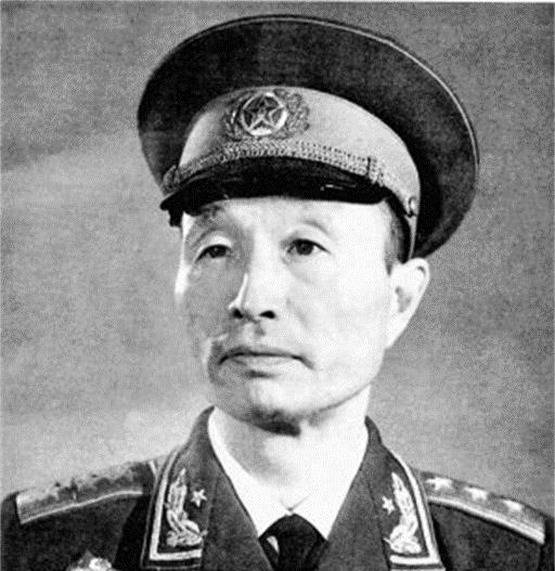 解放大陈岛：张爱萍欲生擒蒋经国，毛主席却命令：一枪不打全放走“张司令，电报来了