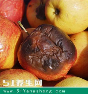 这些食物不要买更不要吃, 否则对身体伤害大, 现在知道还不晚
