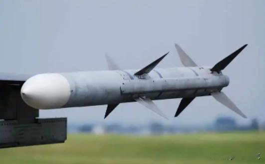 为什么西方国家高超音速导弹都不成功？其实啊，他们一开始就不打算造出来，说白了就是