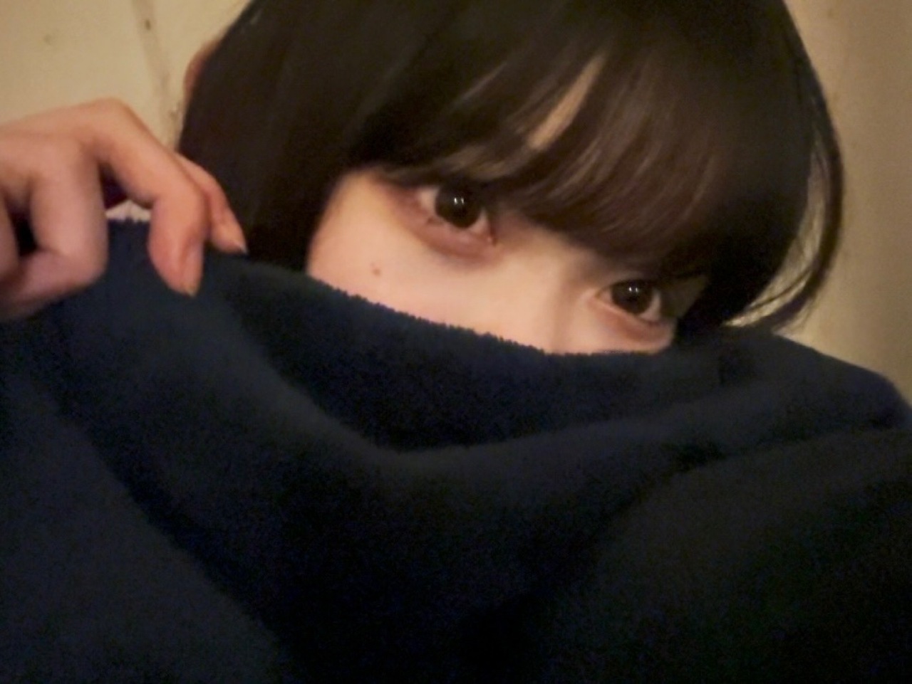 山川宇衣「ついに1日の最低気温が10度にせまった昨日。レッスンに向かうと、ニット