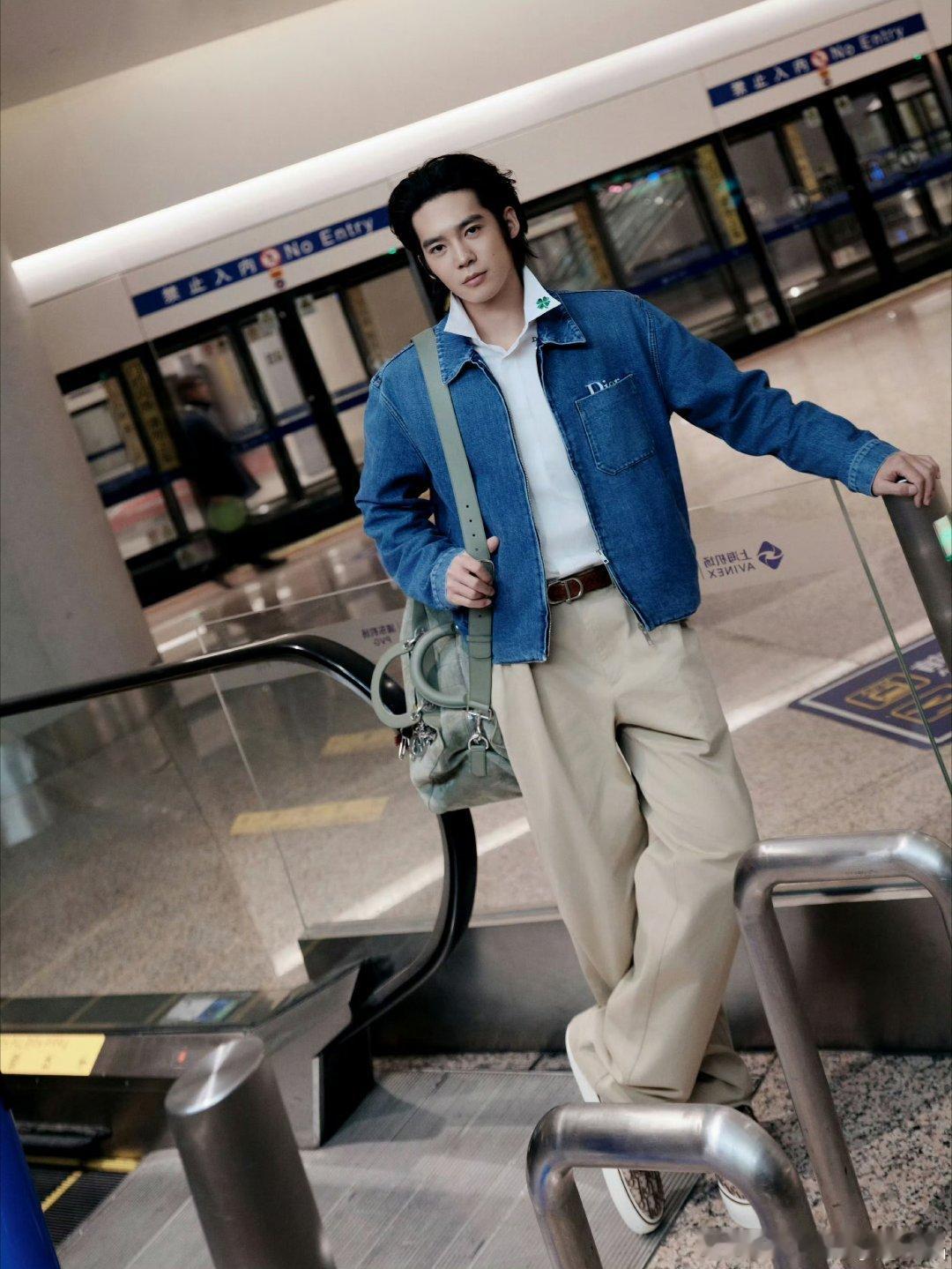 于适、王鹤棣、田嘉瑞巴黎时装周出发图