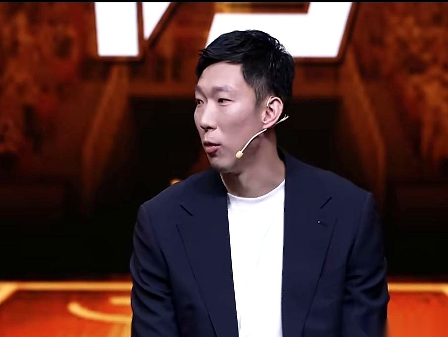 中国男篮的大名单一公布，30岁的周琦，这回实打实地体会到了什么叫“冷场”。郭士强交出的这份名单，直接