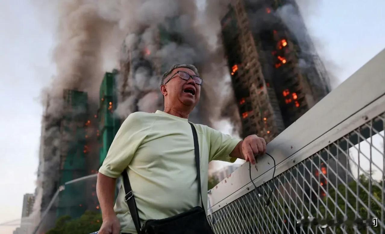 光看照片，这么大的火势就让人感觉到了绝望，愿平安[祈祷]