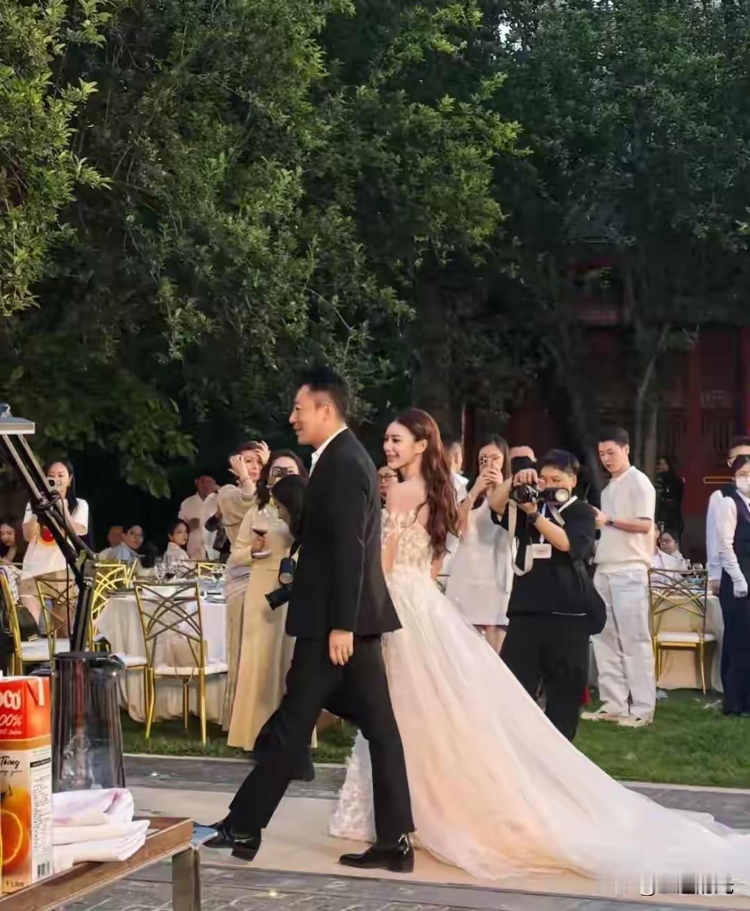 有些人说话真的是太难听了，小菲和大S结婚的时候也是真心爱过，后面不爱了，就各自安