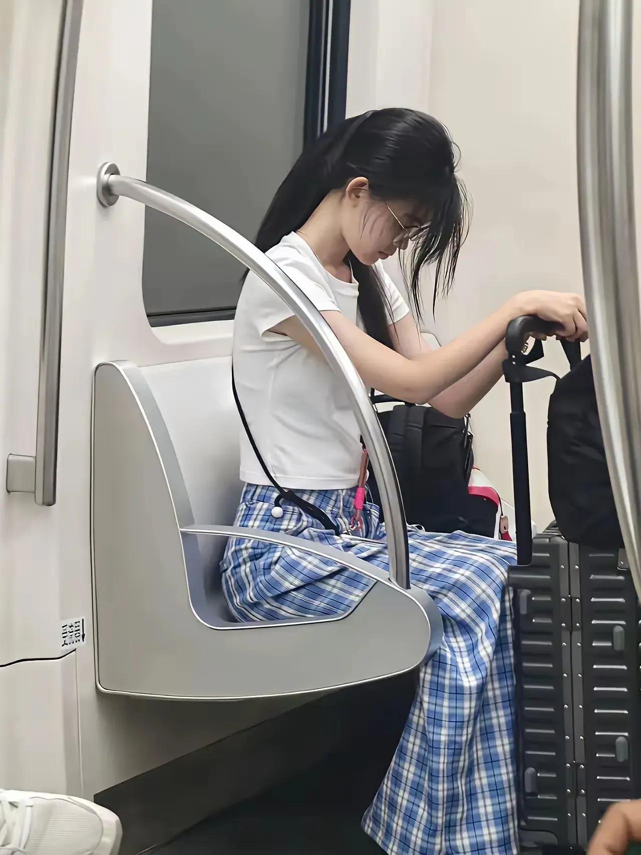 现在的年轻人压力太大。