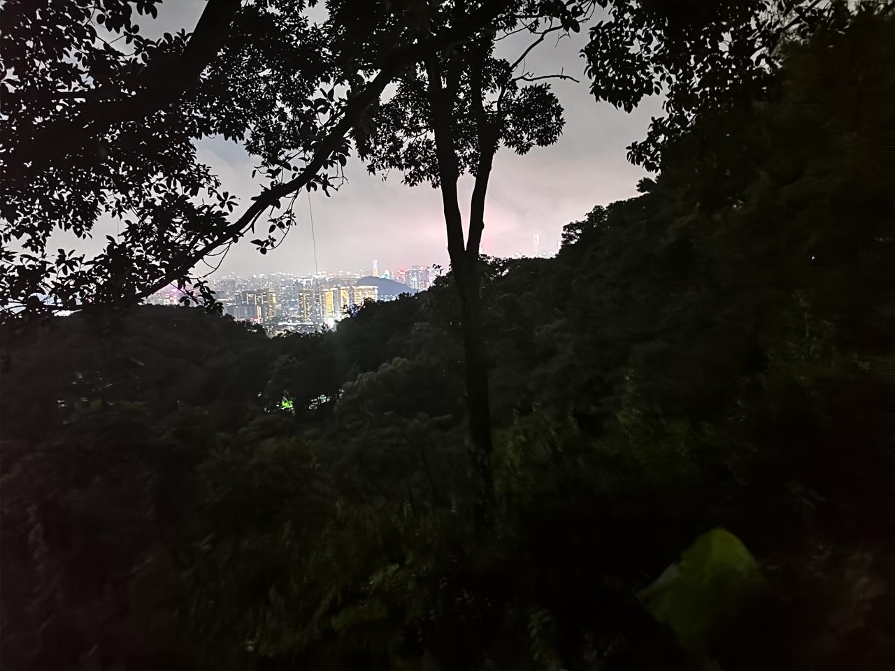 意味着优化全域空间质资源，从新规划理念科学升级！广州主城划定范围的收紧，并非