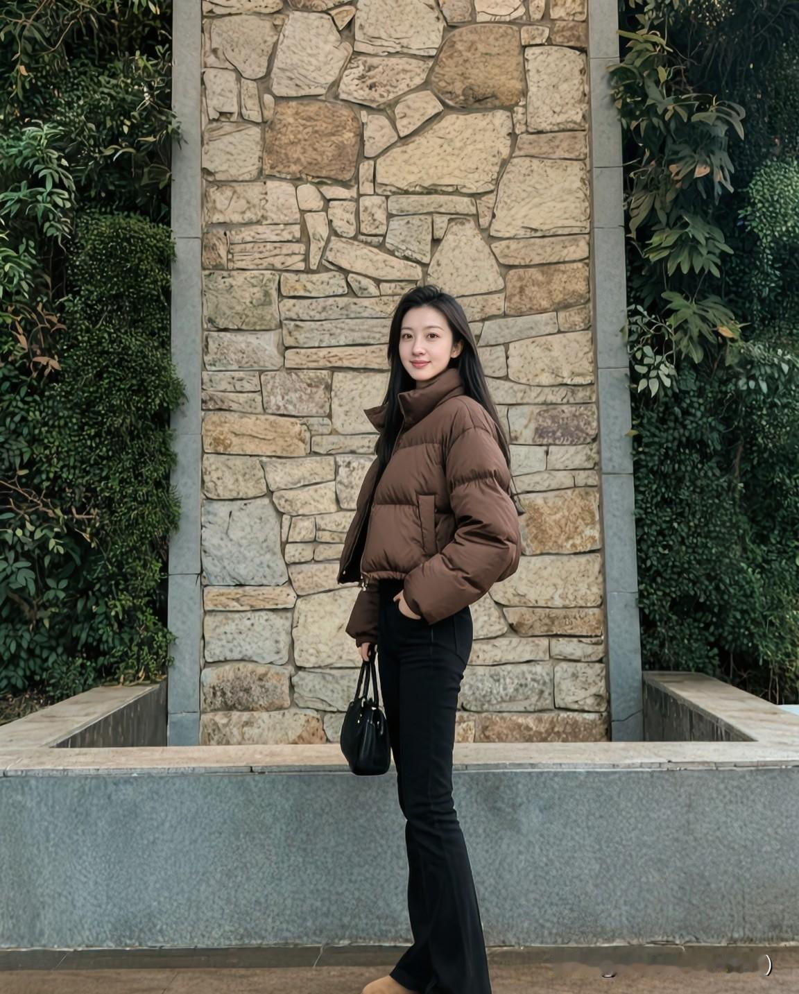 最美好的爱情，或许真的无需太多华丽的辞藻。它就像这样，你在我一无所有时，