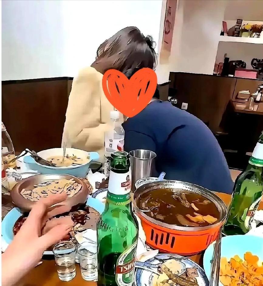 KTV喝多被‘朋友’拍视频发网上，两人工作没了，拍摄者却删号跑路你敢信？一场普