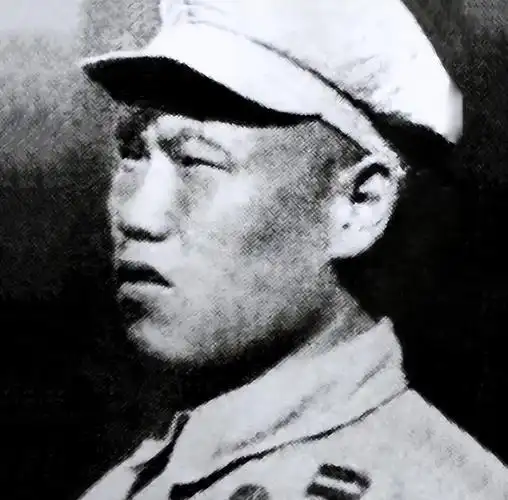 1951年，一志愿军往阵地送弹药，可当他到达后，却发现干部全牺牲，而战士更是乱成
