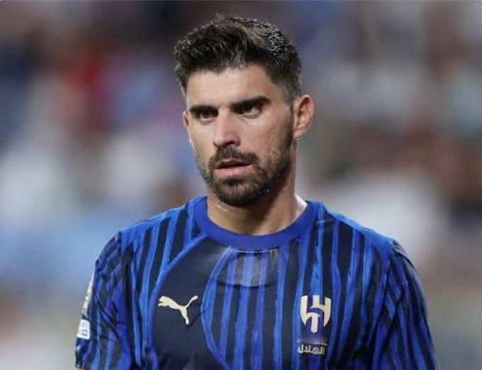 MarkDouglas🚨内维斯转会的消息已经通过常规渠道进行了宣传，与曼联的