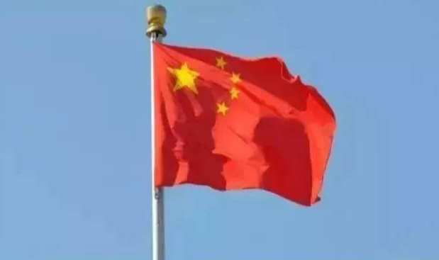 现在美国对华态度有两派人，反华派认为中国现政府跟清政府差不多，专制腐败，中国的所