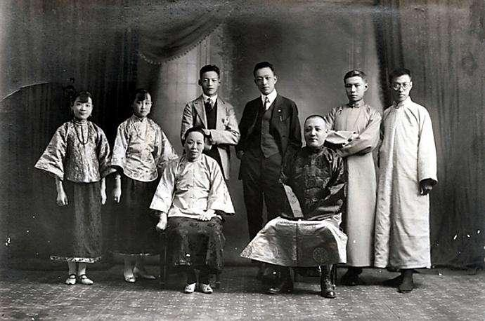 1936年，袁世凯的十四女袁祜桢与<em>曹锟</em>的儿子曹士岳结婚了。这本就是一场政治婚姻，