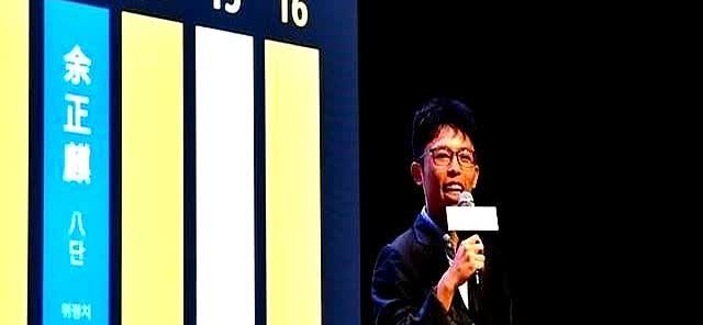 王星昊半目赢了申真谞，不是运气，是真练出来了。韩国那边天天对着AI死磕，