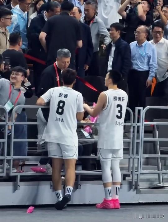 中国男篮两败韩国！说实话，完全看不明白郭士强指导全运会考察球员时到底考察啥东西来