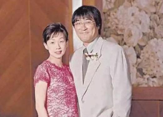 1994年，李宗盛婚内爱上林忆莲，两人为了寻求刺激就悄悄同居，结果没多久，林忆莲