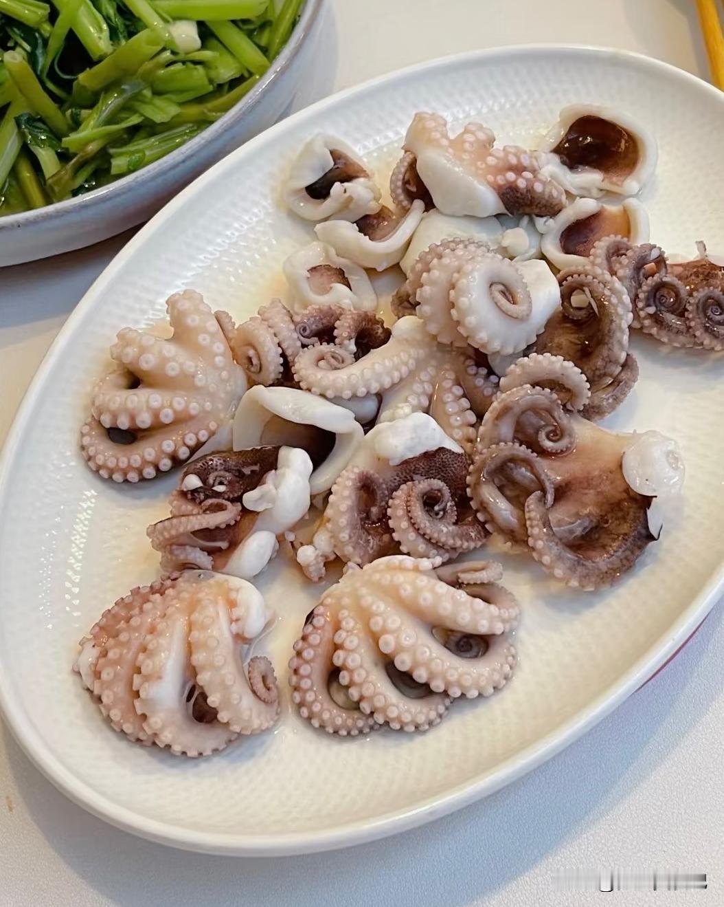 别买错了！中秋海鲜就选这5种无养殖，鲜美营养1.带鱼。没法养，捞