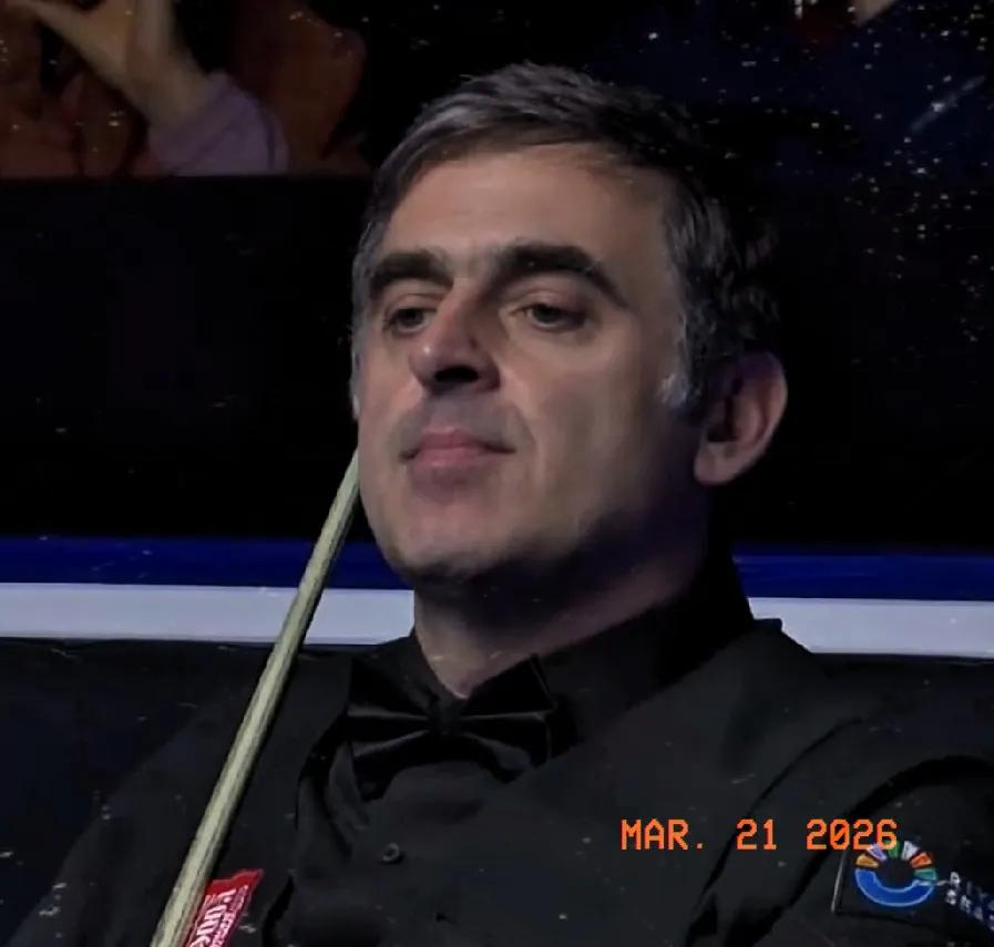 吴宜泽面对火箭奥沙利文，还是心理有波动，手感不好，连续几局，长台进攻不准。第4