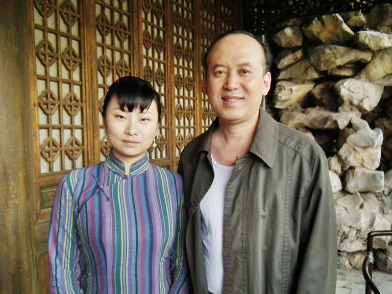 70岁郭达归隐市井，活得通透又清醒现年70岁的小品演员郭达，如今定居西安一处