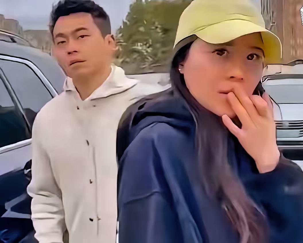 现在手还在抖，刷到许晟骜护着那女生的样子，我真觉得像在看陌生人。原配红着眼质