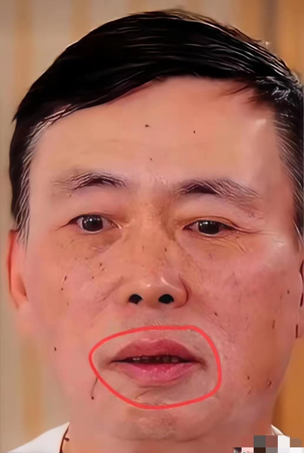 段永平61年的，82年浙大毕业了。那一年，我才一岁。有人说他牙龈萎缩，老年人了，