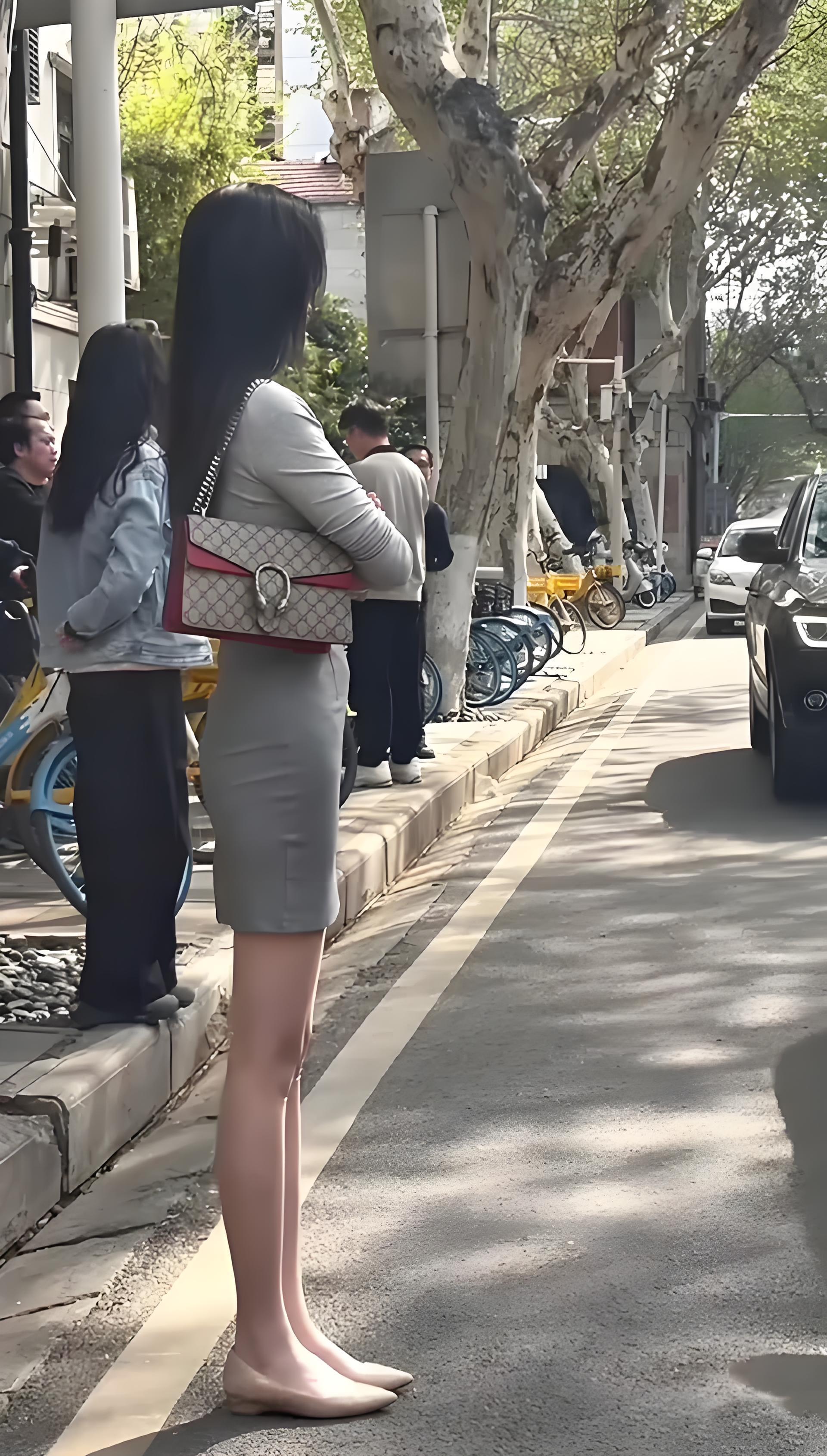 这么瘦居然也会有小肚子呀！